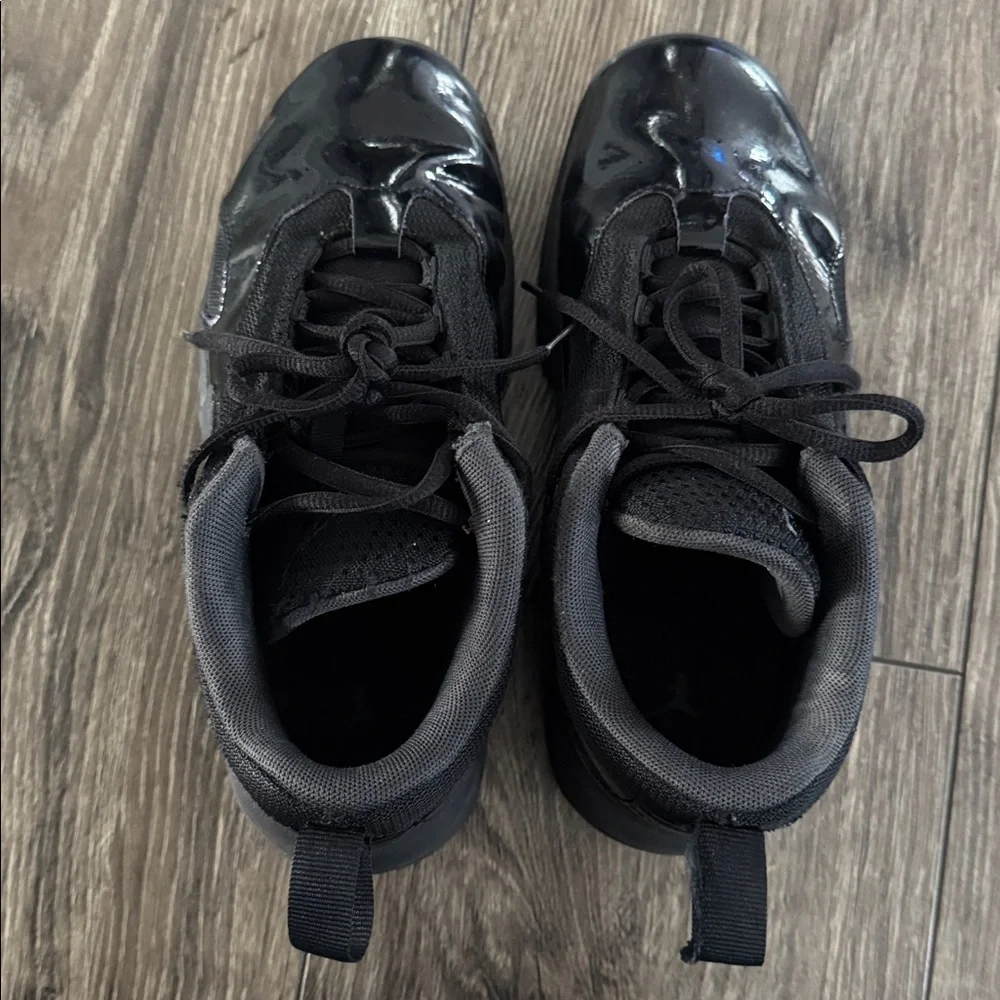 Boys Black Jordan’s